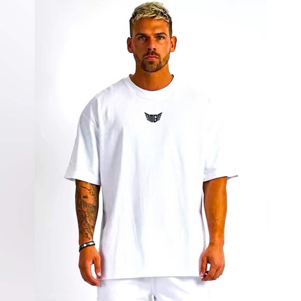 🔥🔥Oversized gym t-shirt perforated very breathable men’s XL brand new🔥